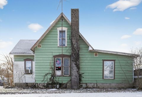 Tiny photo for 313 S Division Street #313 S Division St, Flora, IN 46929 (MLS # 202602117)