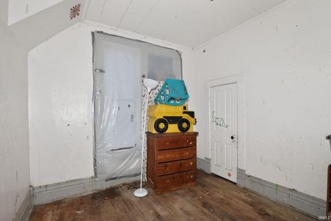 Tiny photo for 313 S Division Street #313 S Division St, Flora, IN 46929 (MLS # 202602117)