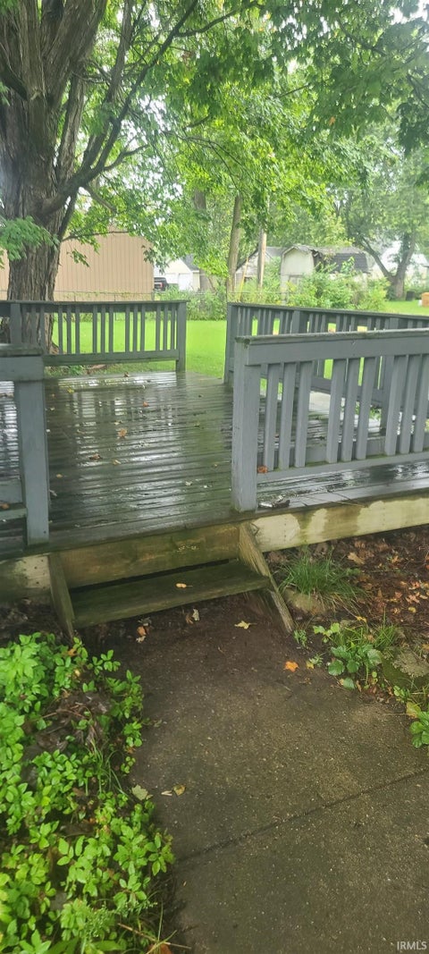 Tiny photo for 514 W Indiana Avenue, Upland, IN 46989 (MLS # 202637799)