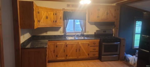 Tiny photo for 514 W Indiana Avenue, Upland, IN 46989 (MLS # 202637799)
