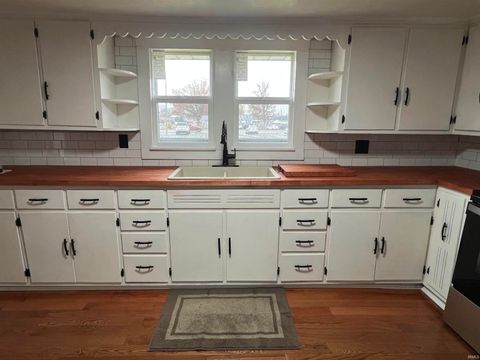 Tiny photo for 1609 E Wheeler Street, Kokomo, IN 46902 (MLS # 202547007)