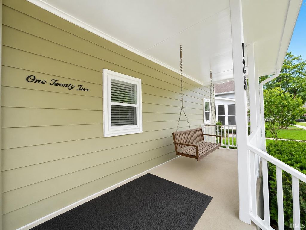 Photo of 125 Washington Street, Auburn, IN 46706 (MLS # 202617175)
