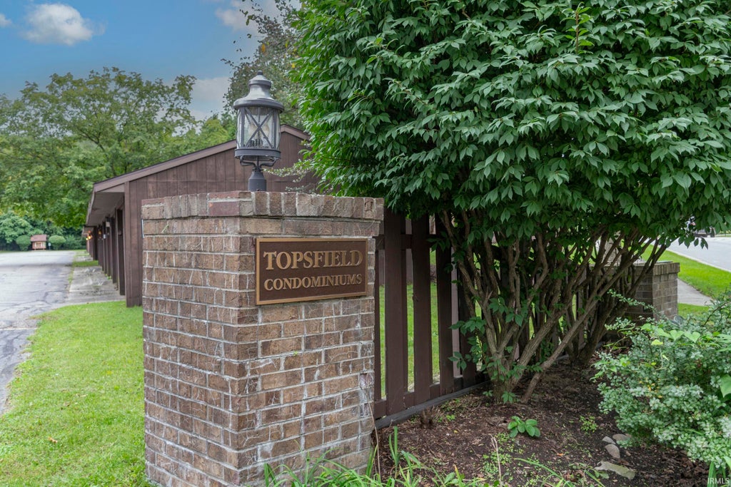 Photo of 2500 Topsfield Road #205 Road, South Bend, IN 46614 (MLS # 202639699)