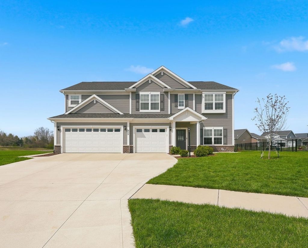 Photo of 929 Meravi Cove, Fort Wayne, IN 46818 (MLS # 202612422)