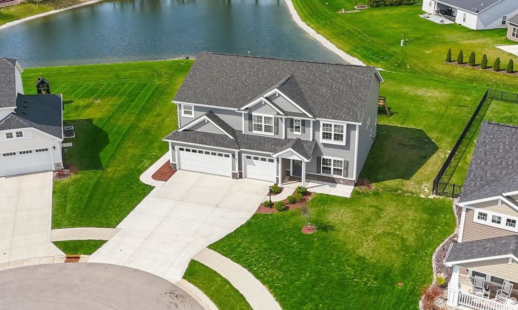 Photo of 929 Meravi Cove, Fort Wayne, IN 46818 (MLS # 202612422)