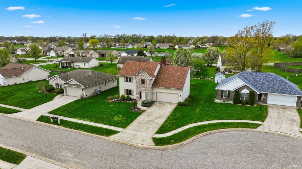 Photo of 814 Larkwillow Court, Huntertown, IN 46748 (MLS # 202613368)