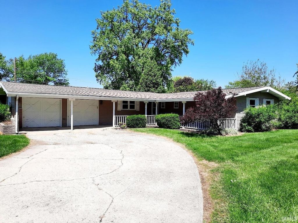 Photo of 3700 Fleetwood Drive, Muncie, IN 47302 (MLS # 202617127)