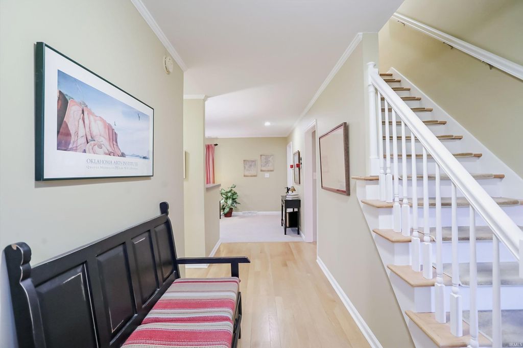 Photo of 814 S Meadowbrook Drive, Bloomington, IN 47401 (MLS # 202609796)