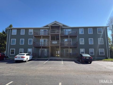 Photo of 3230 E John Hinkle Place #D11, Bloomington, IN 47408 (MLS # 202540814)
