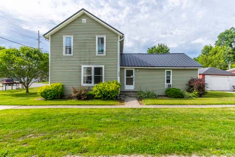 Tiny photo for 195 E Chestnut Street, Waterloo, IN 46793 (MLS # 202625431)