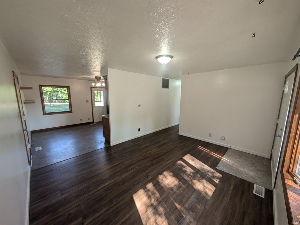 Photo of 22181 Fenmore Avenue, Goshen, IN 46528 (MLS # 202537896)