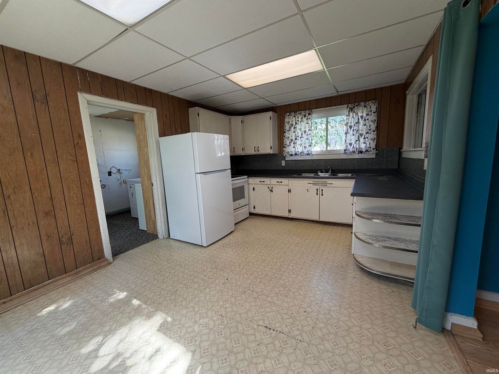 Photo of 304 Wright Street, Huntington, IN 46750 (MLS # 202618045)