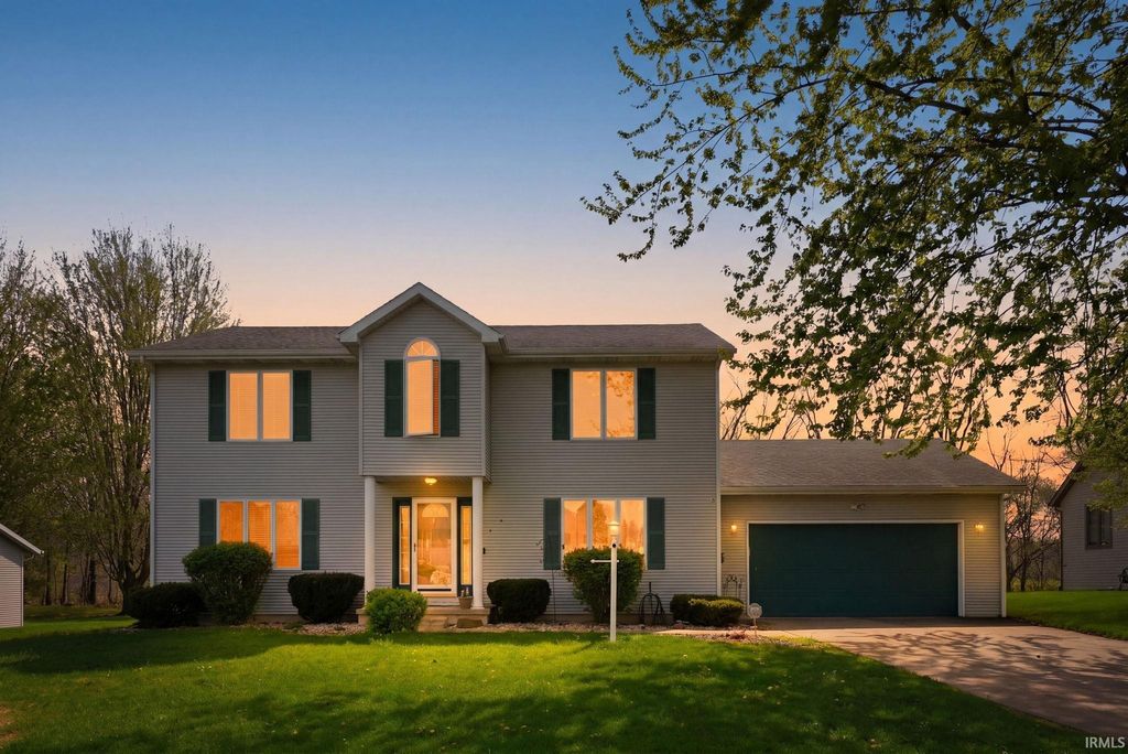 Photo of 820 Lydia Drive, Warsaw, IN 46582 (MLS # 202615717)