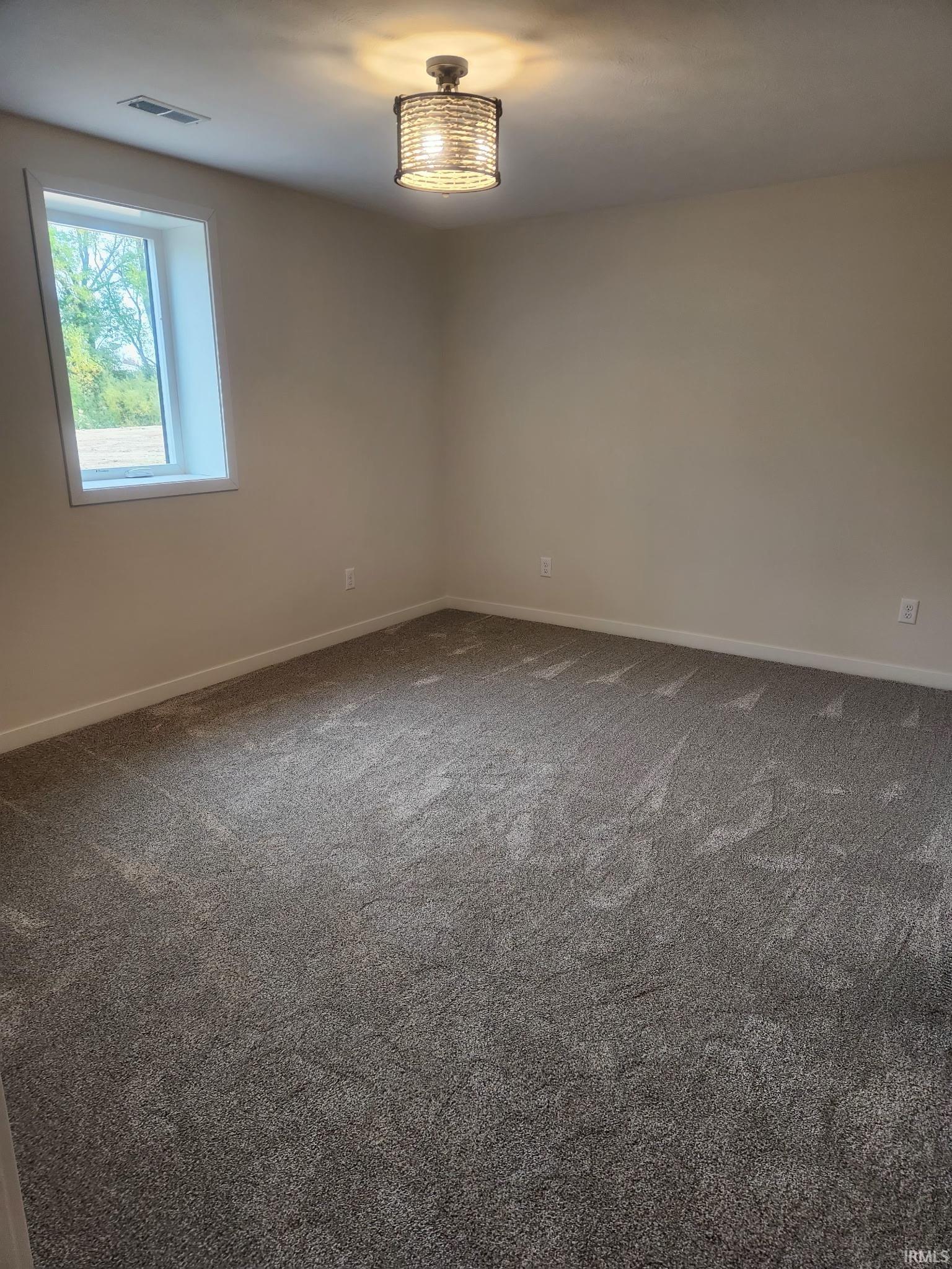 Elkhart, Indiana 46516, United States, 3 Bedrooms Bedrooms, ,3 BathroomsBathrooms,Residential,Active,160145