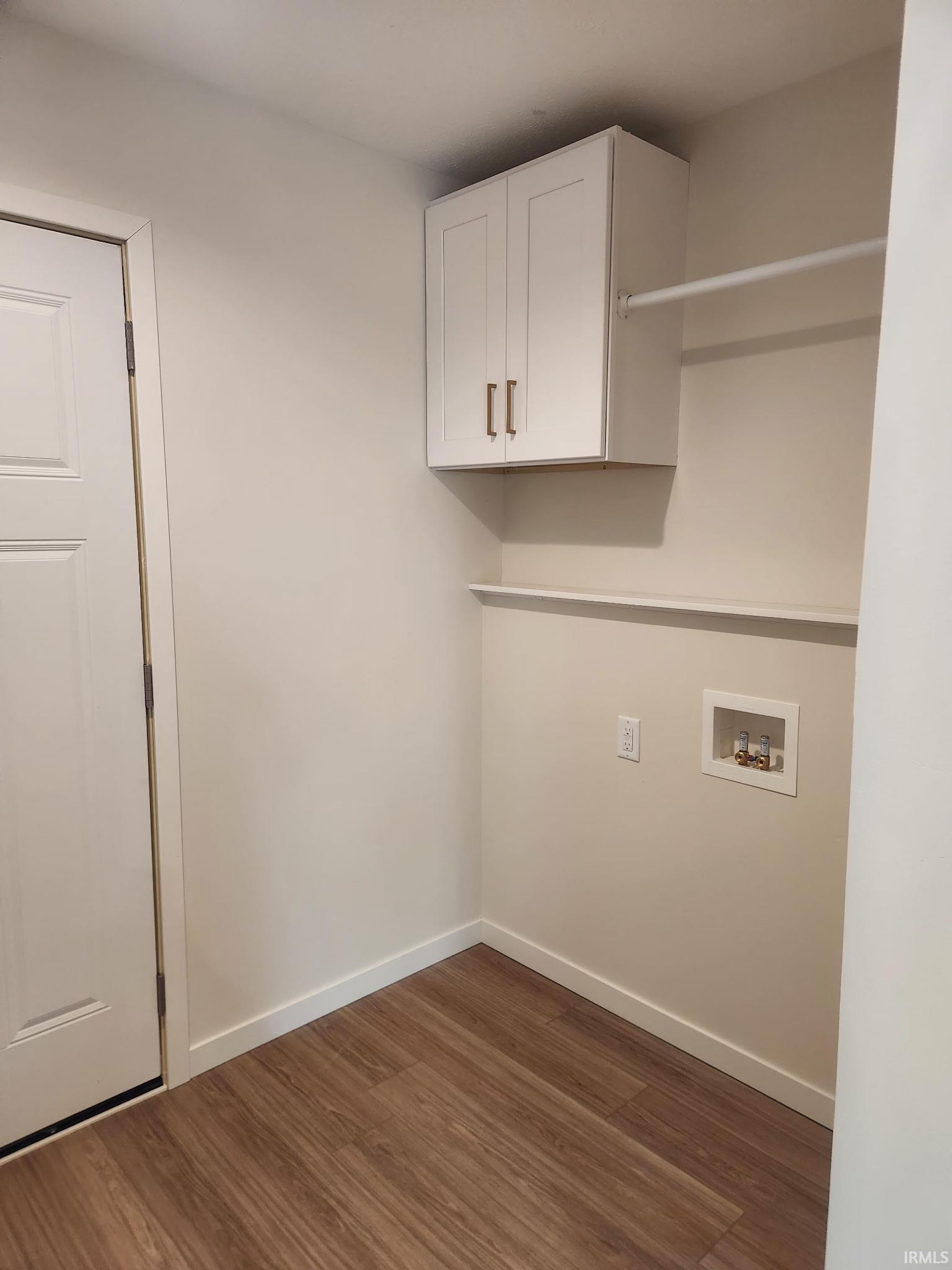 Elkhart, Indiana 46516, United States, 3 Bedrooms Bedrooms, ,3 BathroomsBathrooms,Residential,Active,160145