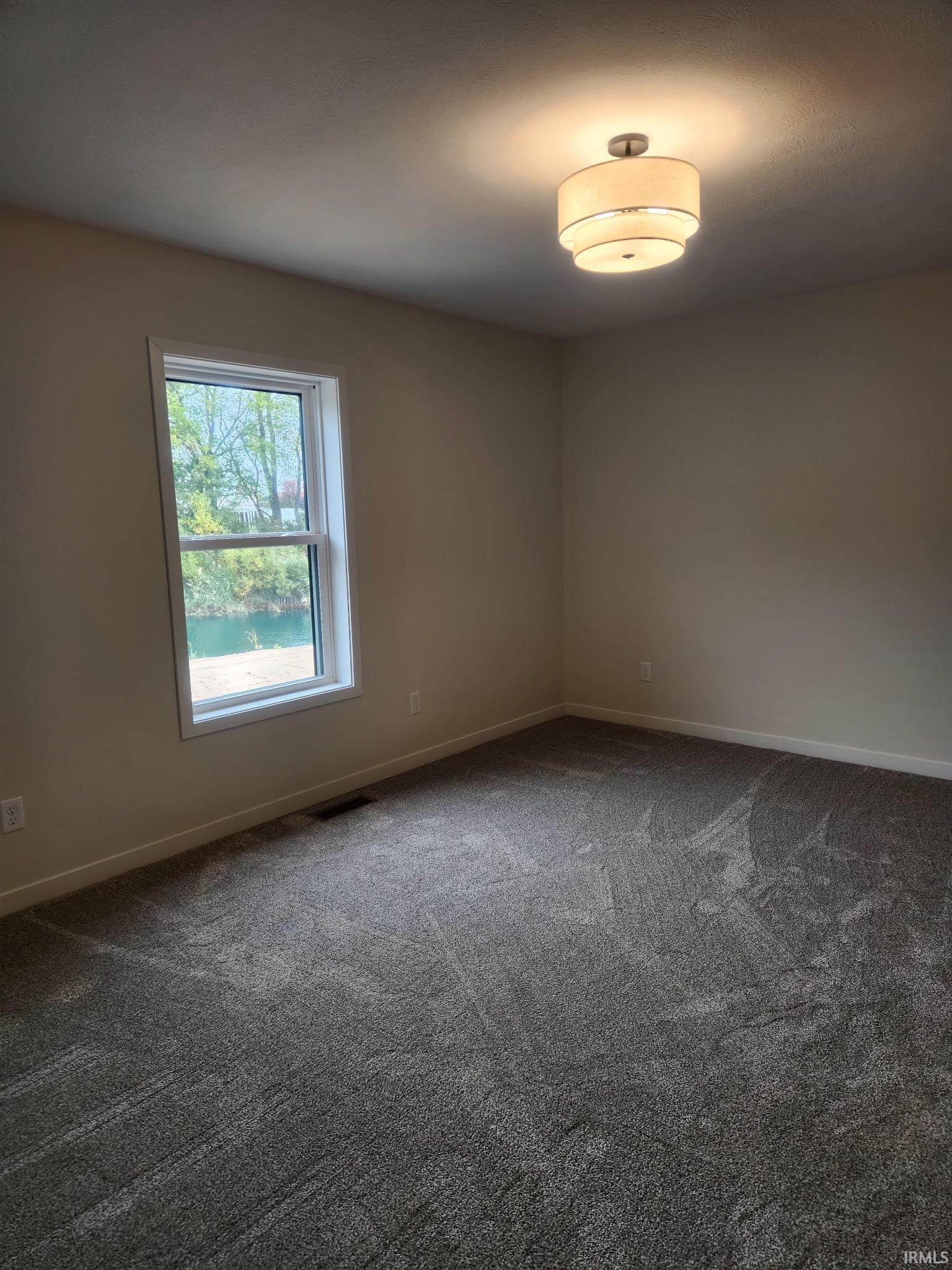 Elkhart, Indiana 46516, United States, 3 Bedrooms Bedrooms, ,3 BathroomsBathrooms,Residential,Active,160145