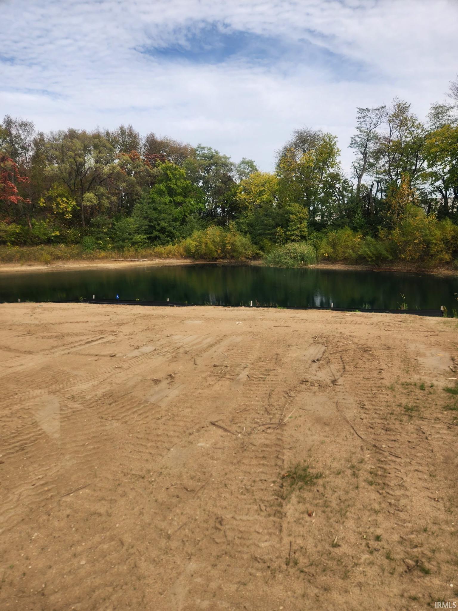 Elkhart, Indiana 46516, United States, 3 Bedrooms Bedrooms, ,3 BathroomsBathrooms,Residential,Active,160145