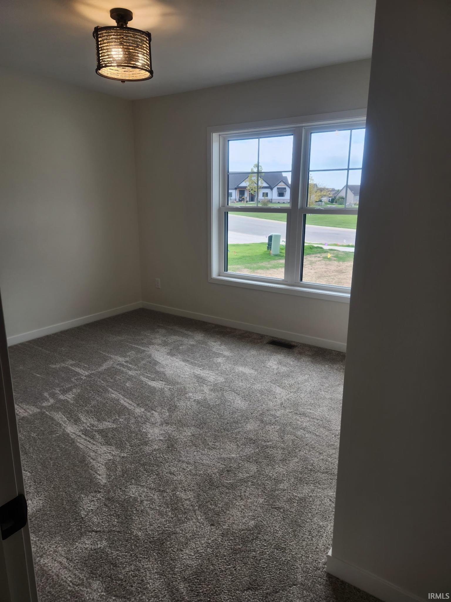 Elkhart, Indiana 46516, United States, 3 Bedrooms Bedrooms, ,3 BathroomsBathrooms,Residential,Active,160145