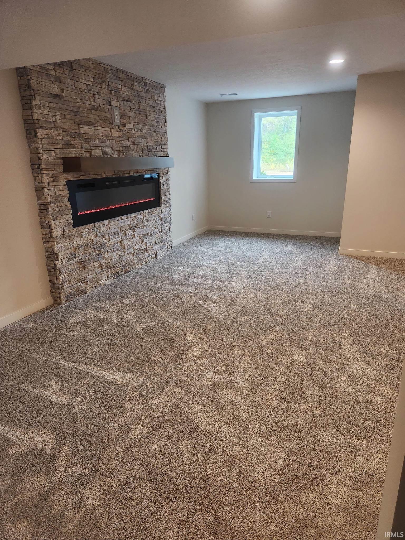 Elkhart, Indiana 46516, United States, 3 Bedrooms Bedrooms, ,3 BathroomsBathrooms,Residential,Active,160145