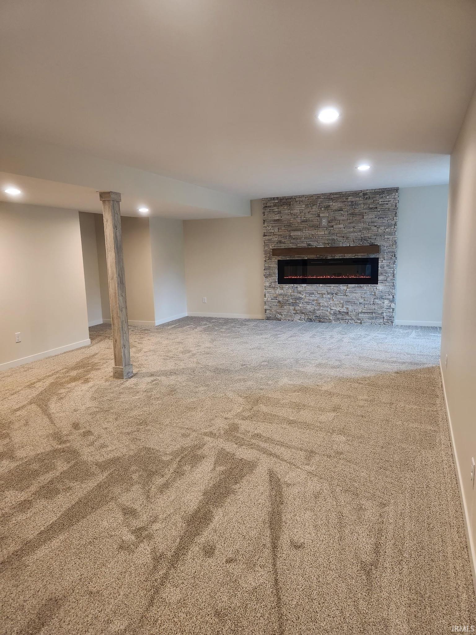 Elkhart, Indiana 46516, United States, 3 Bedrooms Bedrooms, ,3 BathroomsBathrooms,Residential,Active,160145