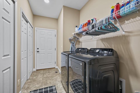 Tiny photo for 713 N Wild Pine Drive, Yorktown, IN 47396 (MLS # 202641732)