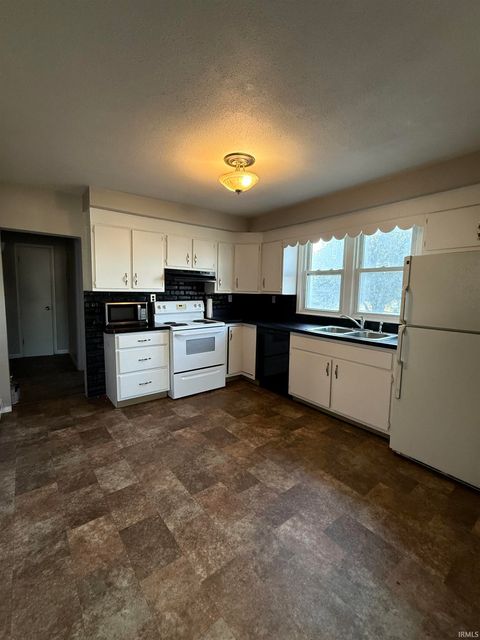 Tiny photo for 2144 N Webster Street, Kokomo, IN 46901 (MLS # 202542185)