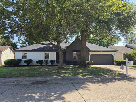 Photo of 6927 Kolb Drive, Evansville, IN 47715 (MLS # 202638035)