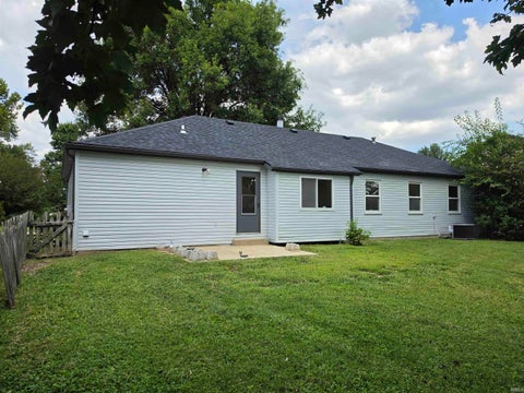 Tiny photo for 6927 Kolb Drive, Evansville, IN 47715 (MLS # 202638035)