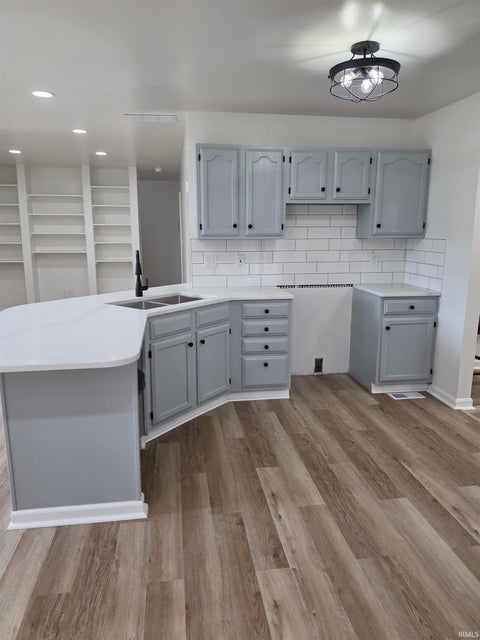 Tiny photo for 6927 Kolb Drive, Evansville, IN 47715 (MLS # 202638035)