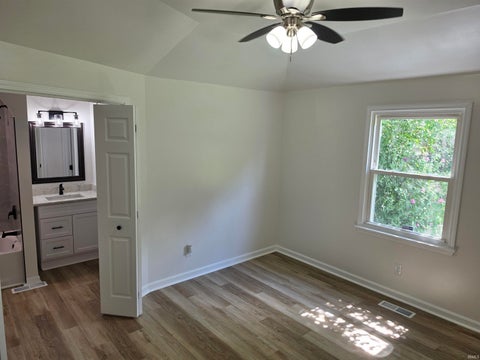 Tiny photo for 6927 Kolb Drive, Evansville, IN 47715 (MLS # 202638035)