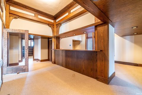 Tiny photo for 124 E Rush Street, Kendallville, IN 46755 (MLS # 202612549)