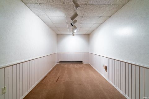 Tiny photo for 124 E Rush Street, Kendallville, IN 46755 (MLS # 202612549)