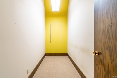 Tiny photo for 124 E Rush Street, Kendallville, IN 46755 (MLS # 202612549)