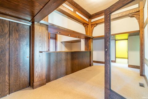 Tiny photo for 124 E Rush Street, Kendallville, IN 46755 (MLS # 202612549)