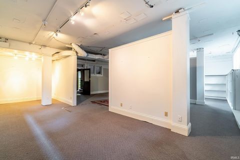 Tiny photo for 124 E Rush Street, Kendallville, IN 46755 (MLS # 202612549)