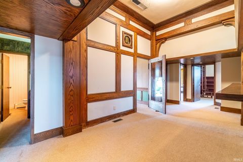 Tiny photo for 124 E Rush Street, Kendallville, IN 46755 (MLS # 202612549)