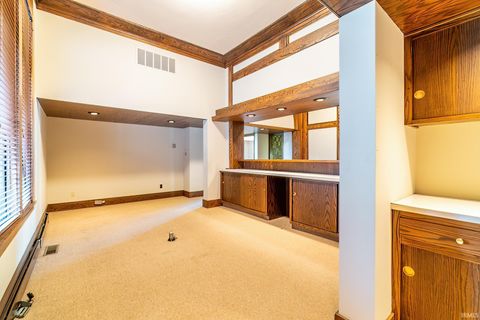 Tiny photo for 124 E Rush Street, Kendallville, IN 46755 (MLS # 202612549)