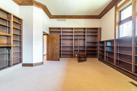 Tiny photo for 124 E Rush Street, Kendallville, IN 46755 (MLS # 202612549)