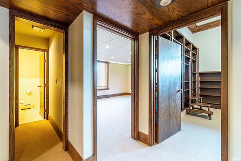 Tiny photo for 124 E Rush Street, Kendallville, IN 46755 (MLS # 202612549)