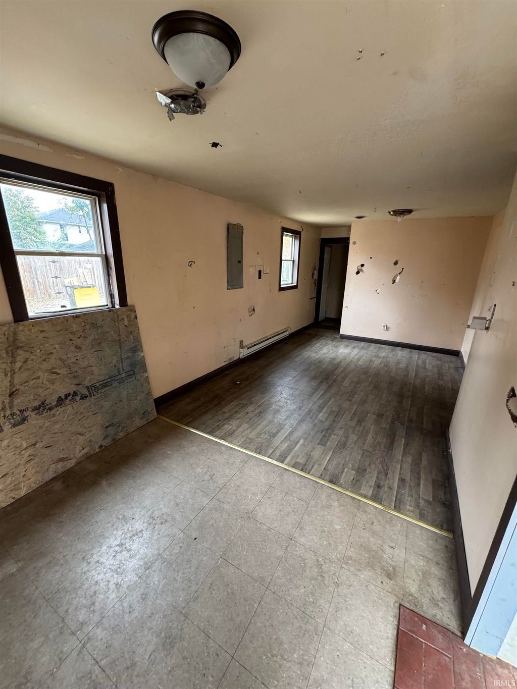 Photo of 1119 Polk Street, Fort Wayne, IN 46808 (MLS # 202544069)