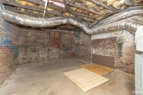 Tiny photo for 810 E Gum Street, Evansville, IN 47713 (MLS # 202636540)