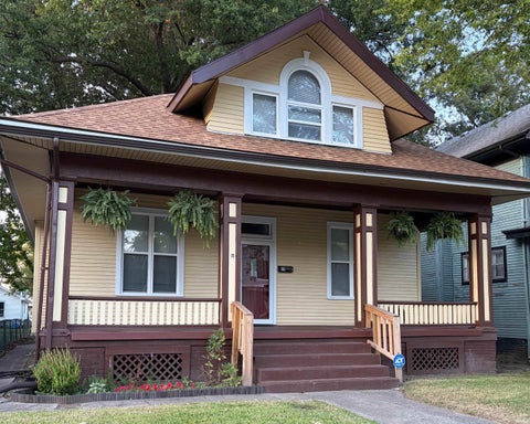 Tiny photo for 810 E Gum Street, Evansville, IN 47713 (MLS # 202636540)