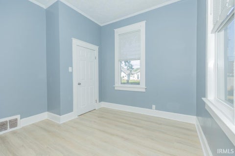 Tiny photo for 810 E Gum Street, Evansville, IN 47713 (MLS # 202636540)