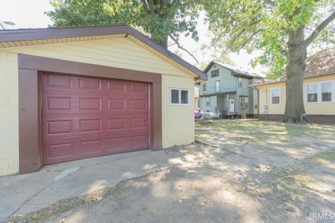 Tiny photo for 810 E Gum Street, Evansville, IN 47713 (MLS # 202636540)