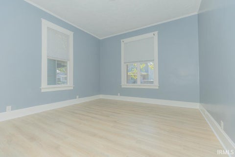Tiny photo for 810 E Gum Street, Evansville, IN 47713 (MLS # 202636540)