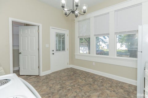 Tiny photo for 810 E Gum Street, Evansville, IN 47713 (MLS # 202636540)