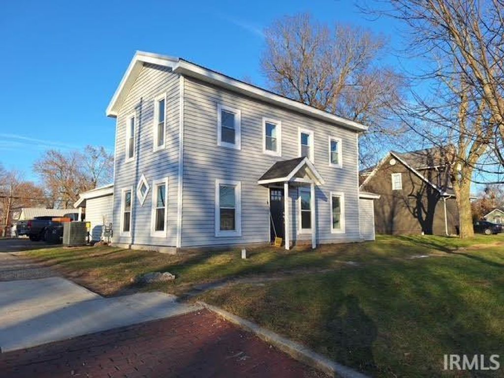 Photo of 107 E Prairie Street, Leesburg, IN 46538 (MLS # 202548267)