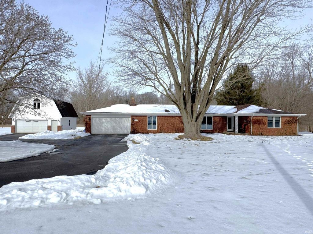 Photo of 2892 E US Highway 136, Crawfordsville, IN 47933 (MLS # 202604415)
