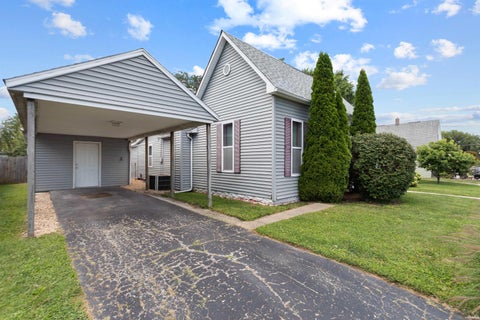 Tiny photo for 124 S Maple Street, Peru, IN 46970 (MLS # 202631659)