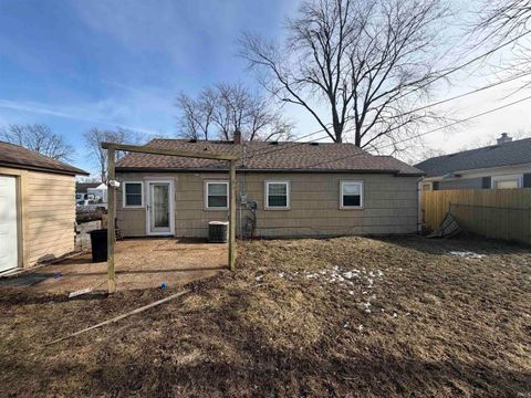 Tiny photo for 1009 N Korby Street, Kokomo, IN 46901 (MLS # 202616582)